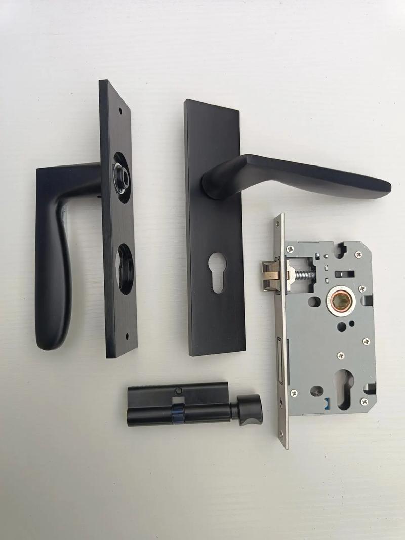 室內(nèi)木門鎖選購指南 優(yōu)質(zhì)五金鎖具現(xiàn)場實(shí)拍與全國發(fā)貨服務(wù)